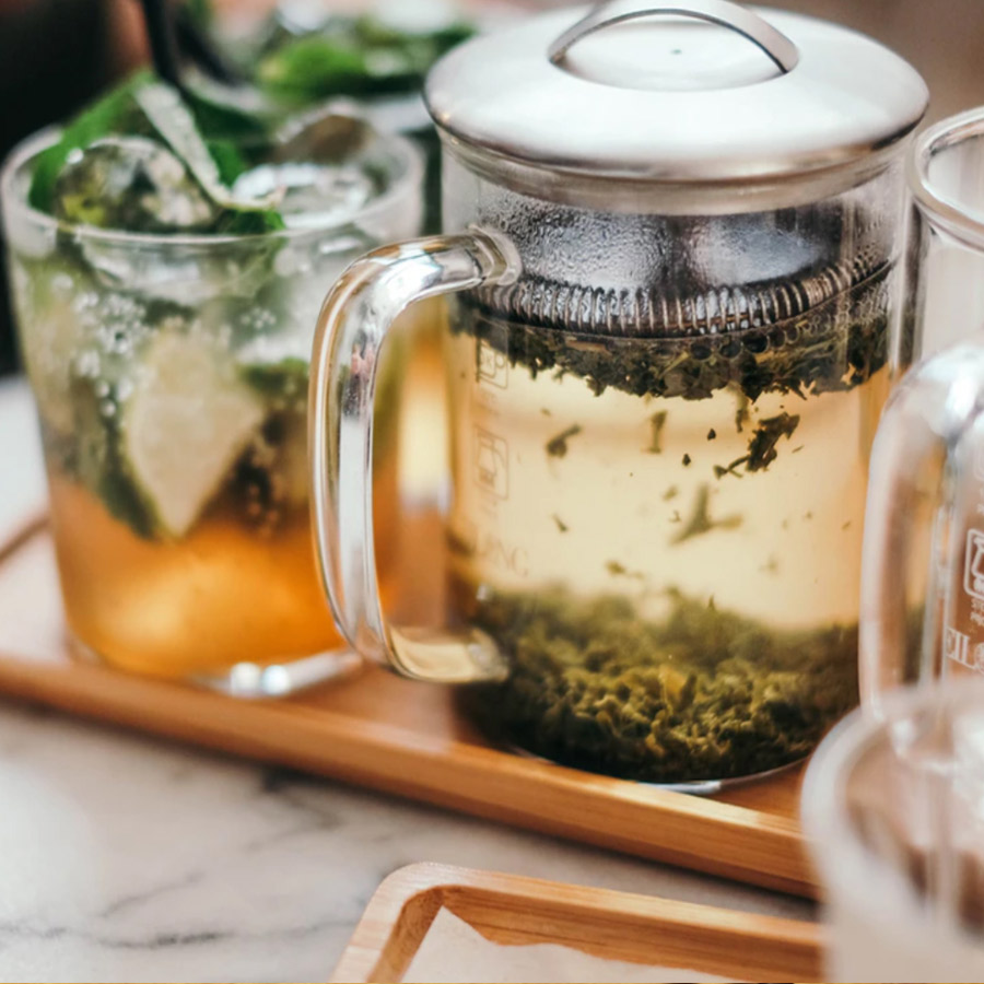 Đố Bạn Biết Rượu Vang Đỏ, Trà Hay Cà Phê Có Lợi Hơn Cho Cơ Thể?