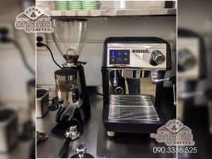 Trà Sữa HaoCha lựa chọn máy pha cà phê Crema 3200B